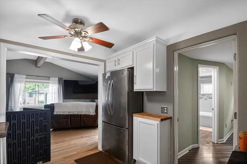 9489 Hyde Road Clarklake, MI 49234
