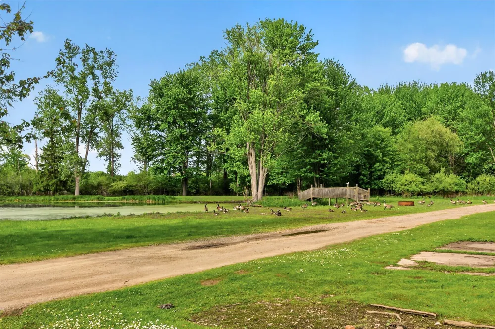 9489 Hyde Road Clarklake, MI 49234