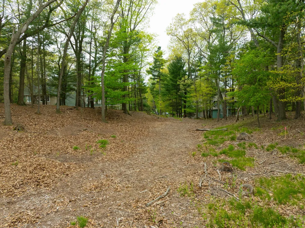 2088 Geneva Lane Muskegon, MI 49441
