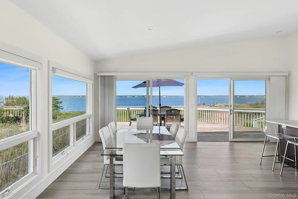 588 Dune Road Westhampton, NY 11978