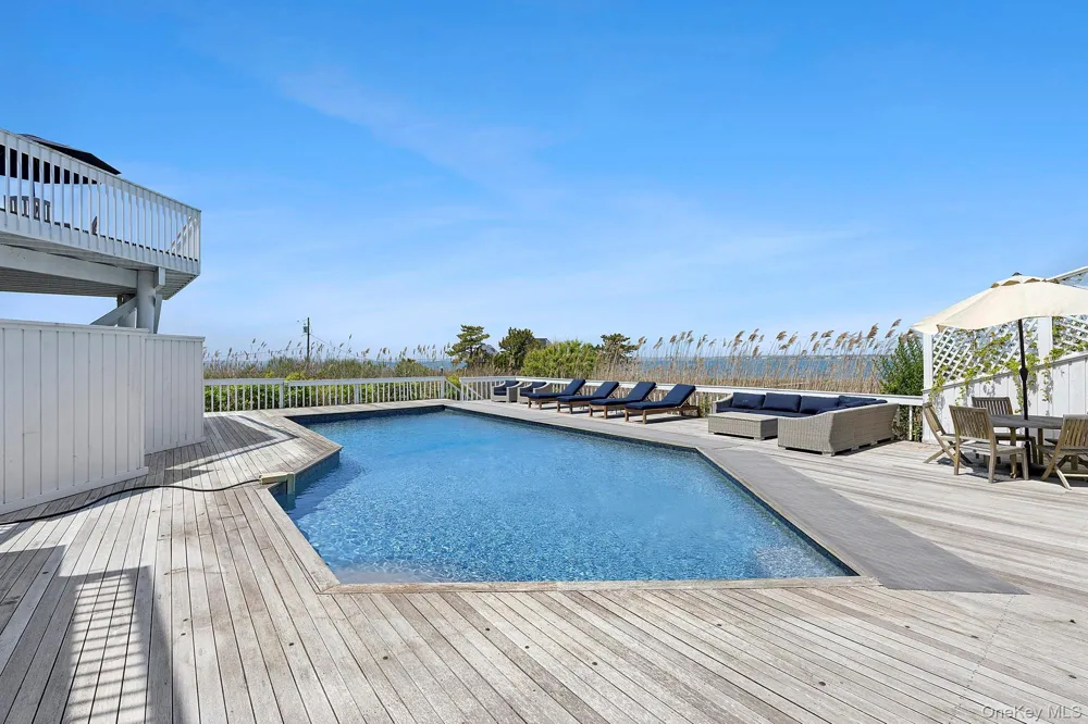 588 Dune Road Westhampton, NY 11978