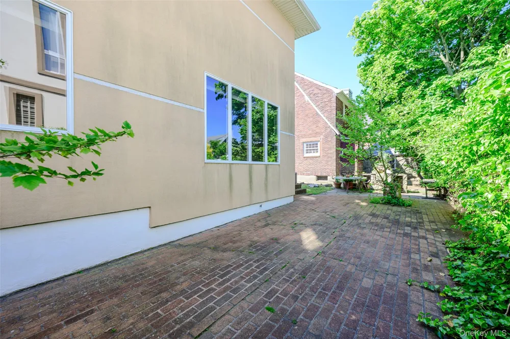 13802 Rockaway Beach Boulevard Belle Harbor, NY 11694