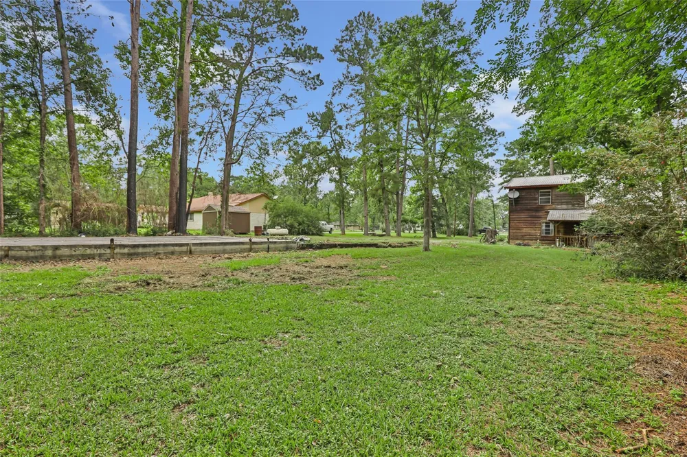 186 County Road 637 Dayton, TX 77535