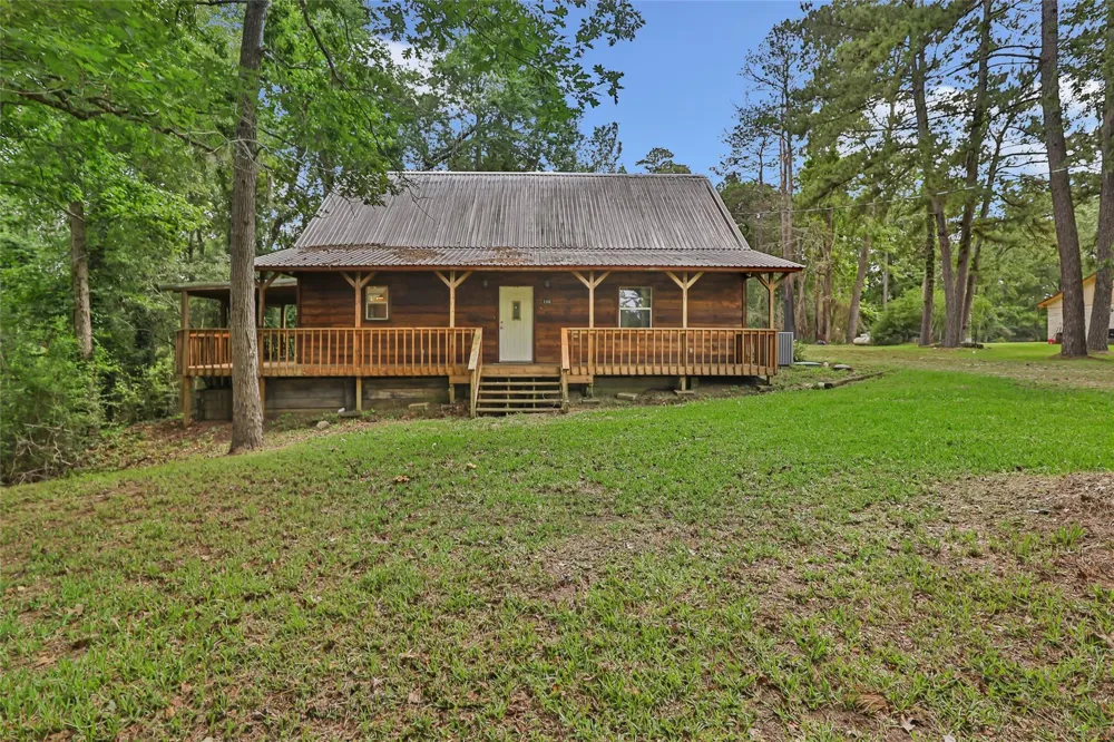 186 County Road 637 Dayton, TX 77535