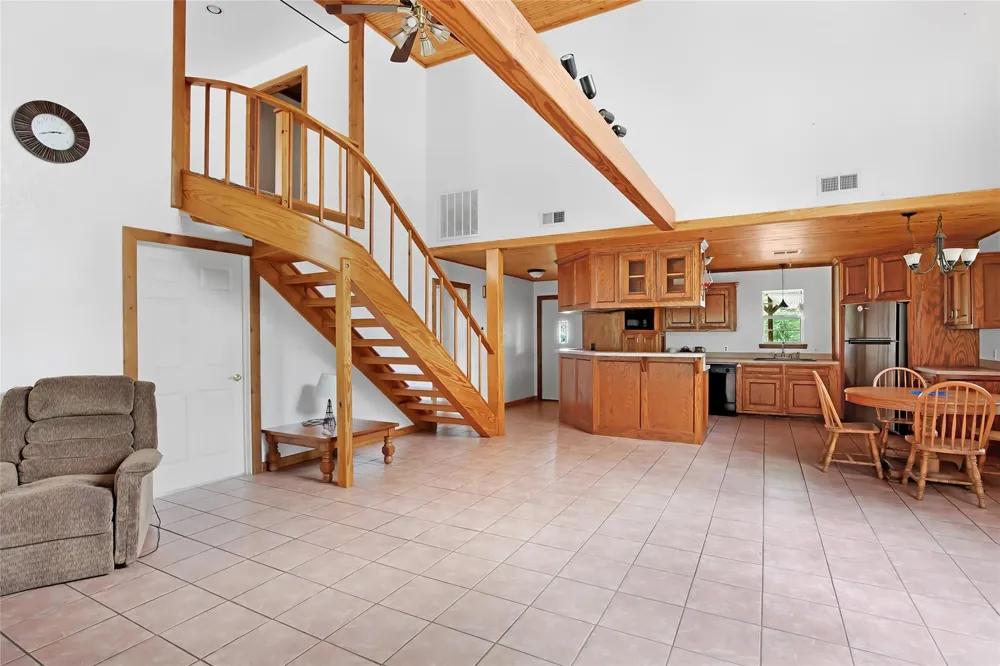 186 County Road 637 Dayton, TX 77535