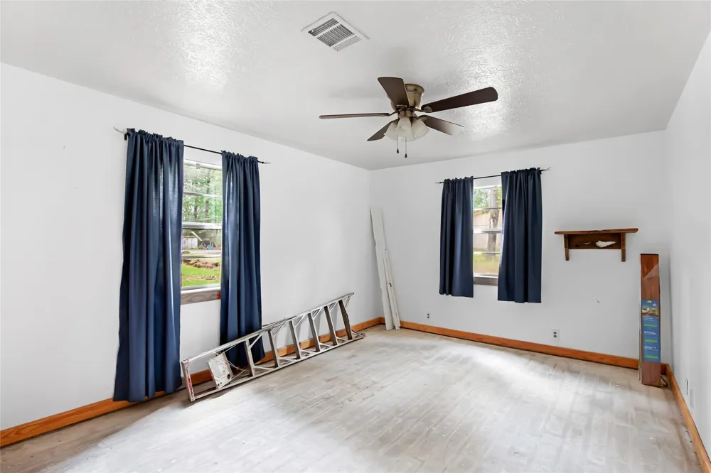 186 County Road 637 Dayton, TX 77535