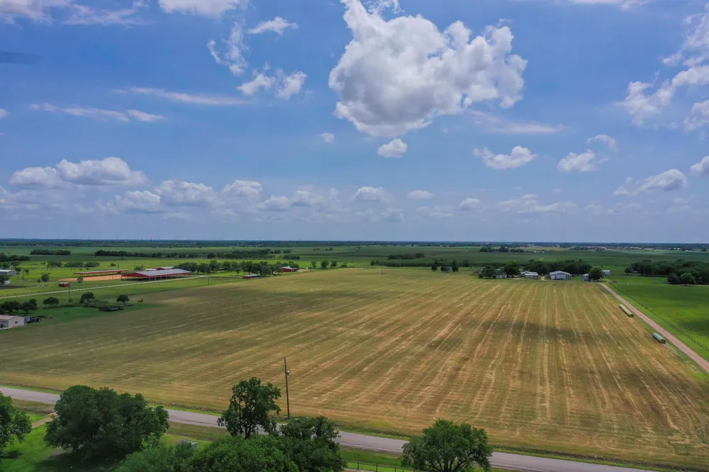 11810 Zamanek Road Needville, TX 77461