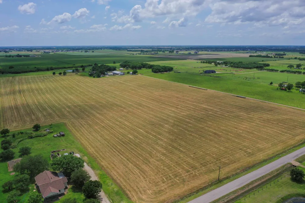 11810 Zamanek Road Needville, TX 77461