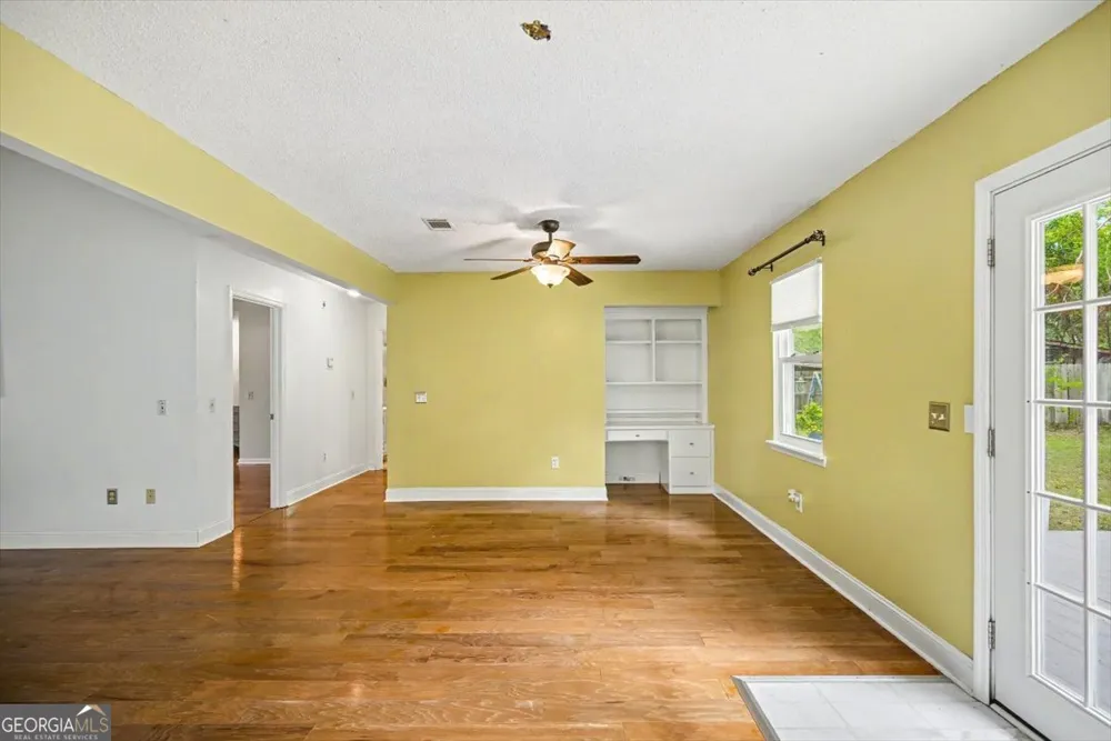 762 Robin Hood DR Hinesville, GA 31313
