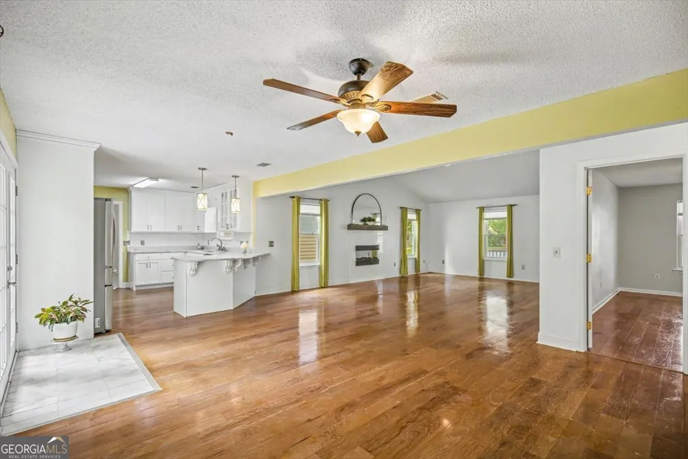 762 Robin Hood DR Hinesville, GA 31313