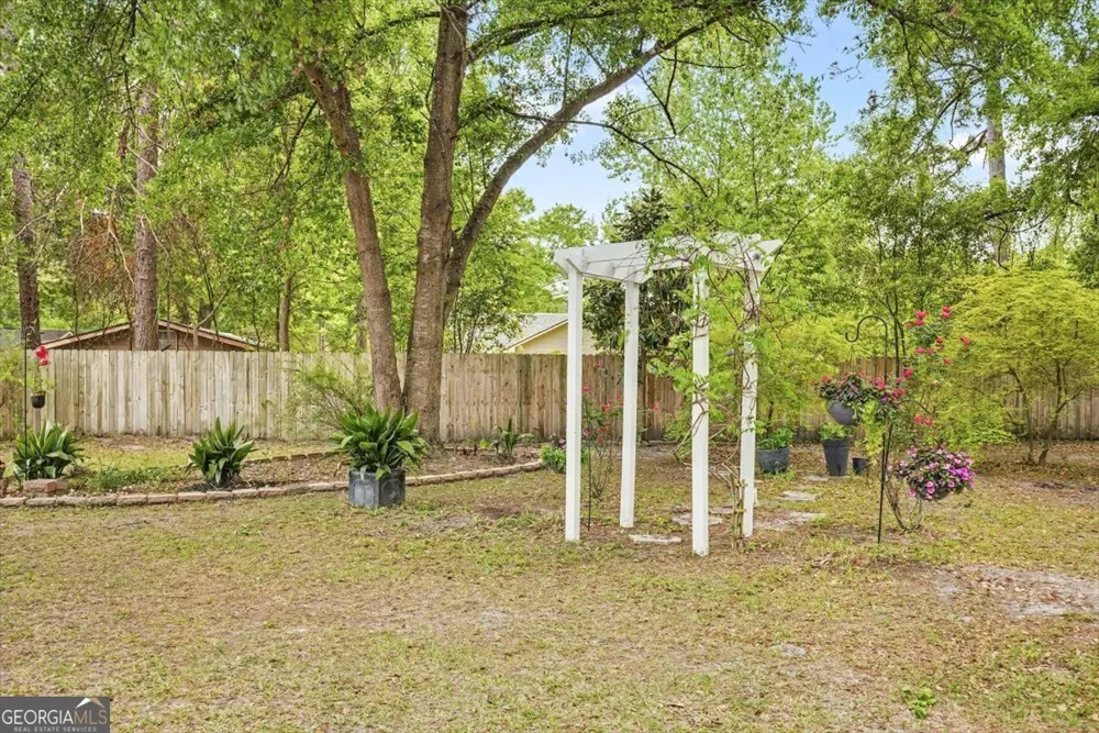 762 Robin Hood DR Hinesville, GA 31313
