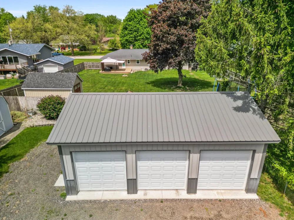 607 Apache Drive Fremont, MI 49412