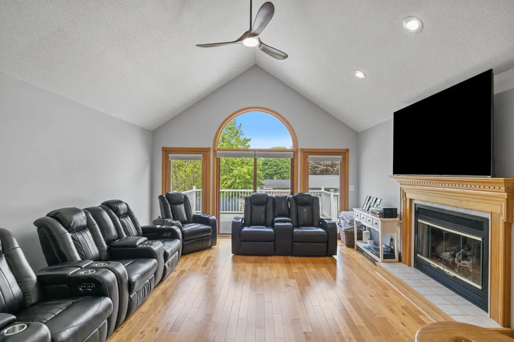 607 Apache Drive Fremont, MI 49412