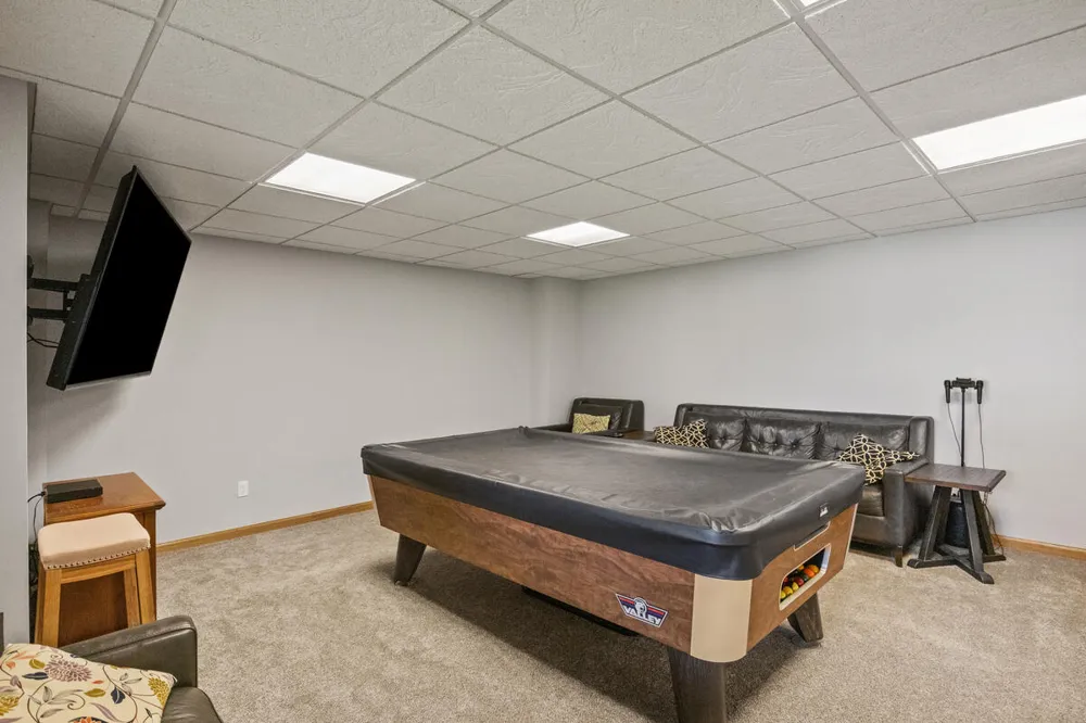 607 Apache Drive Fremont, MI 49412