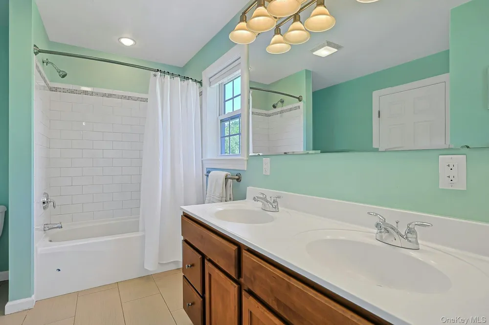 288 Lafayette Avenue Cortlandt Manor, NY 10567