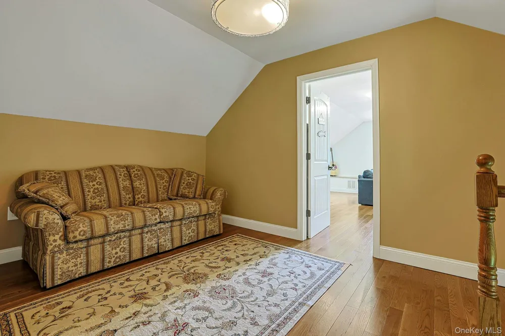 288 Lafayette Avenue Cortlandt Manor, NY 10567
