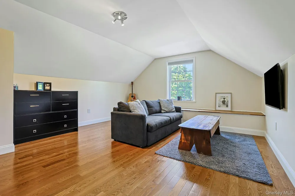 288 Lafayette Avenue Cortlandt Manor, NY 10567