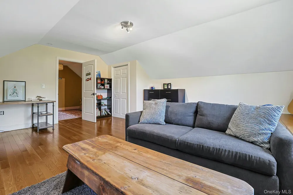 288 Lafayette Avenue Cortlandt Manor, NY 10567