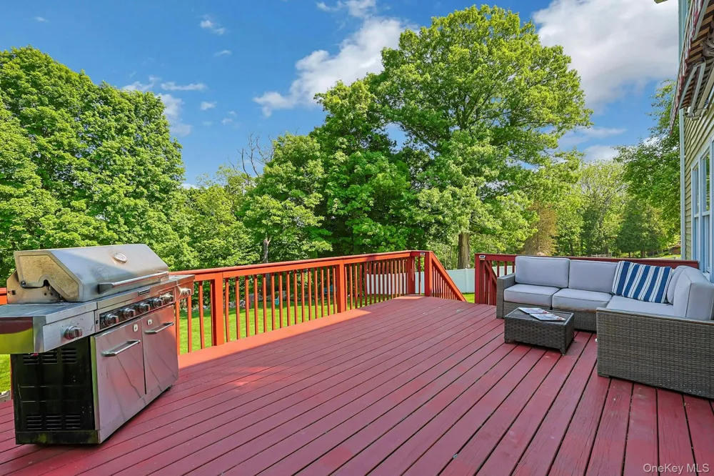 288 Lafayette Avenue Cortlandt Manor, NY 10567