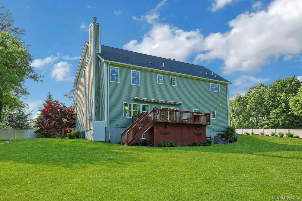 288 Lafayette Avenue Cortlandt Manor, NY 10567