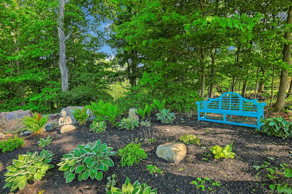 288 Lafayette Avenue Cortlandt Manor, NY 10567