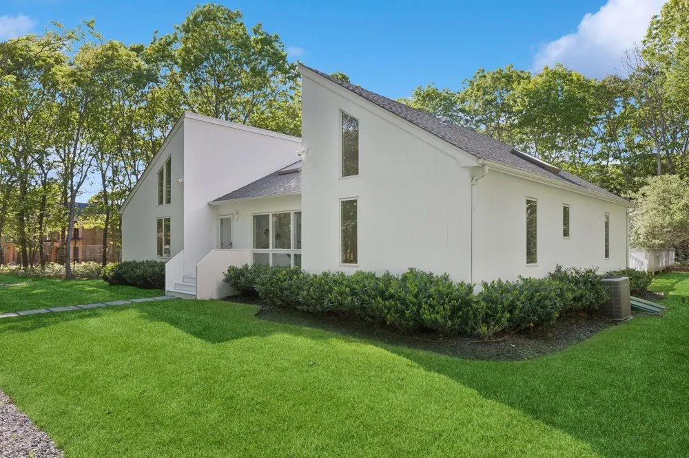 108 Merchants Sagaponack, NY 11962