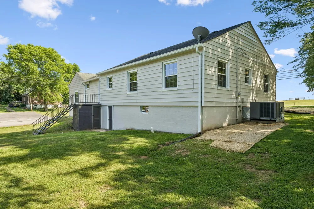 1057 Mapleash Ave Columbia, TN 38401