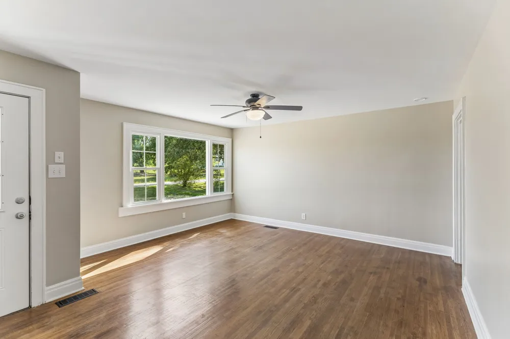 1057 Mapleash Ave Columbia, TN 38401