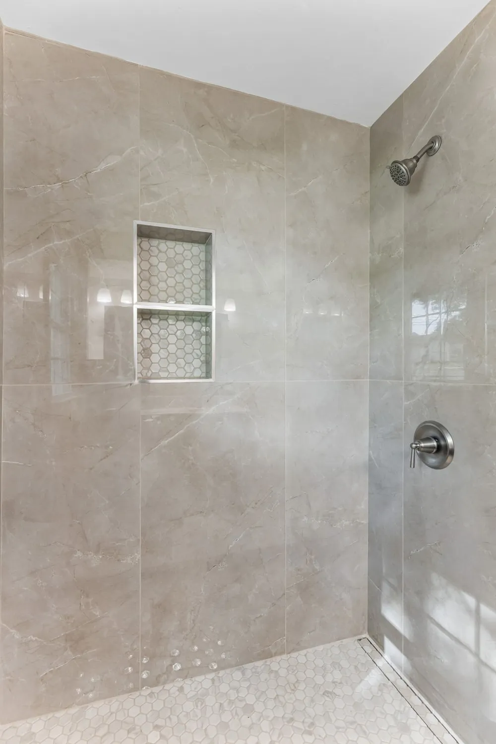 1057 Mapleash Ave Columbia, TN 38401