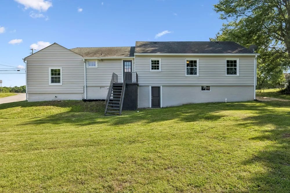 1057 Mapleash Ave Columbia, TN 38401
