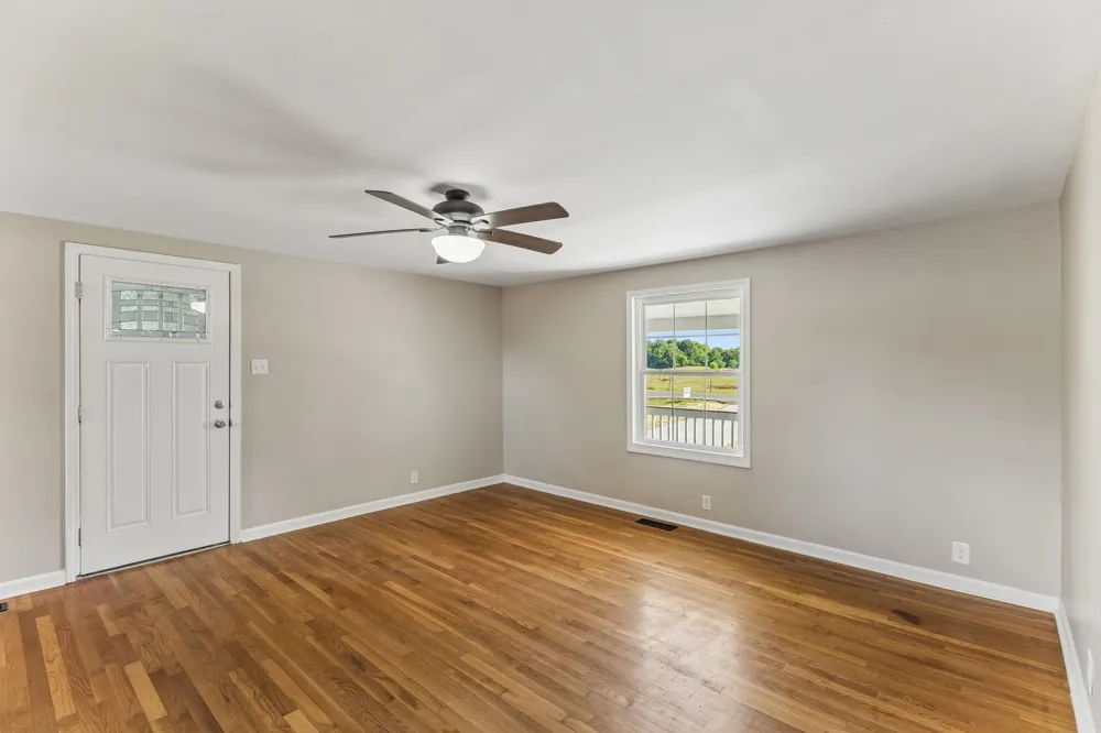 1057 Mapleash Ave Columbia, TN 38401