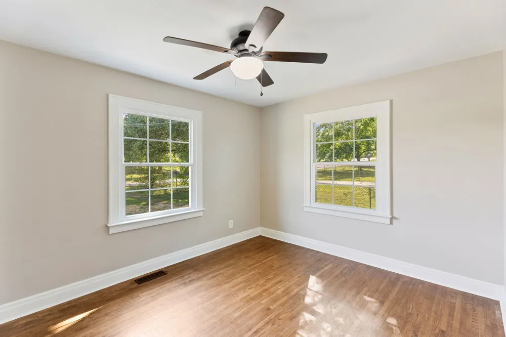 1057 Mapleash Ave Columbia, TN 38401