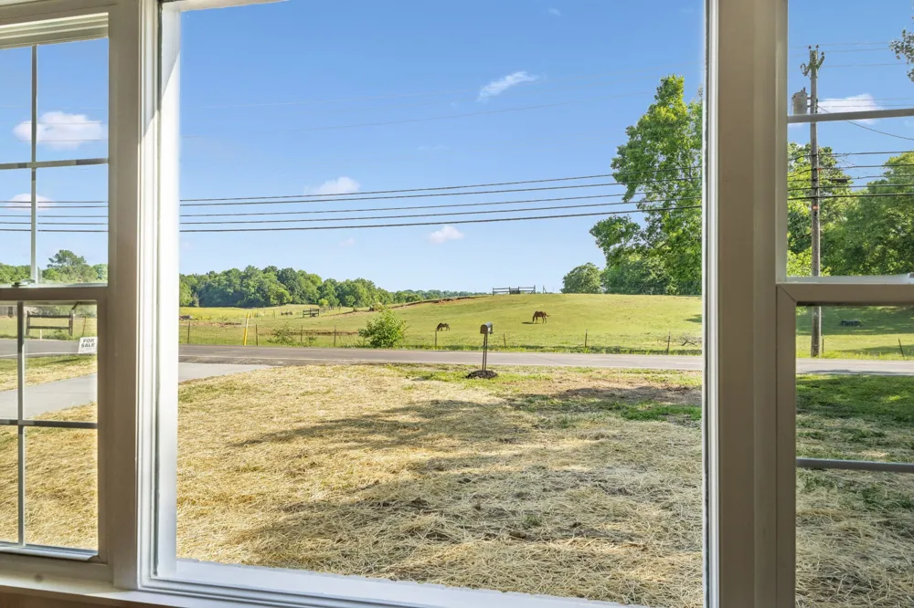 1057 Mapleash Ave Columbia, TN 38401