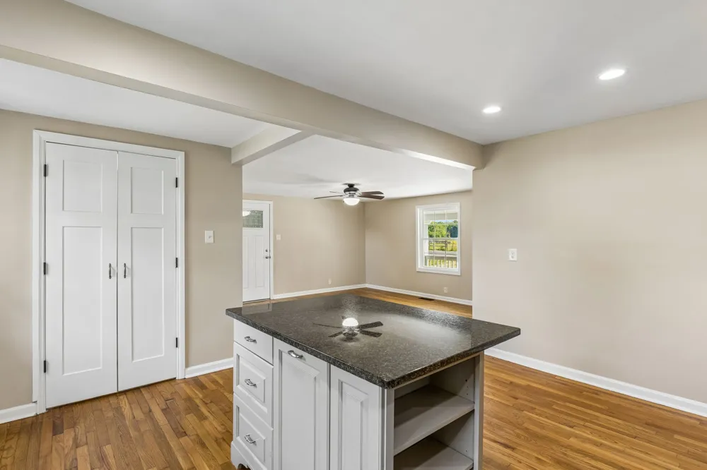 1057 Mapleash Ave Columbia, TN 38401