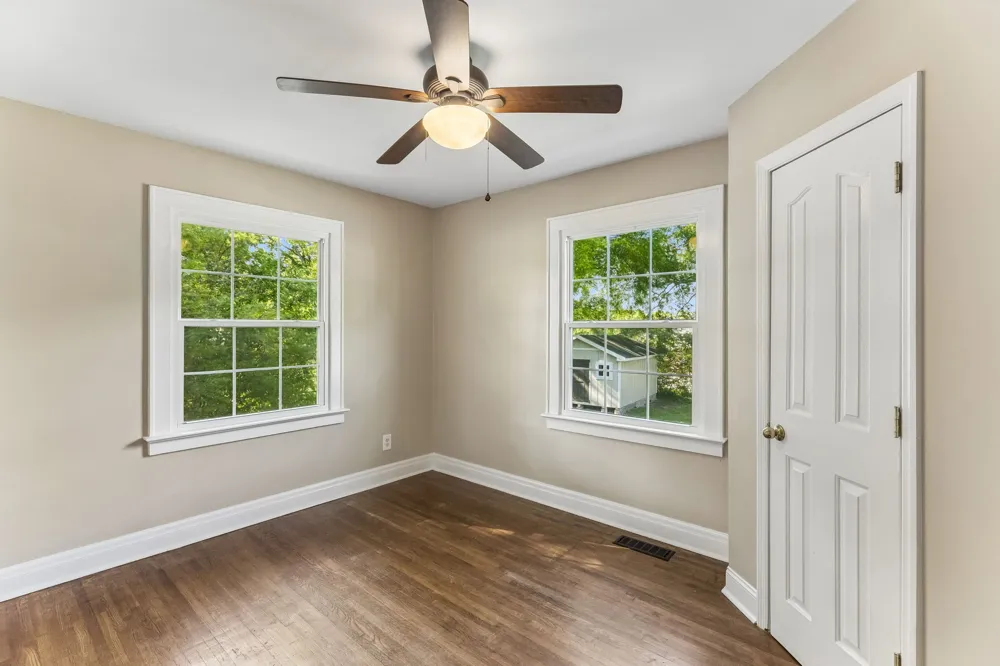 1057 Mapleash Ave Columbia, TN 38401