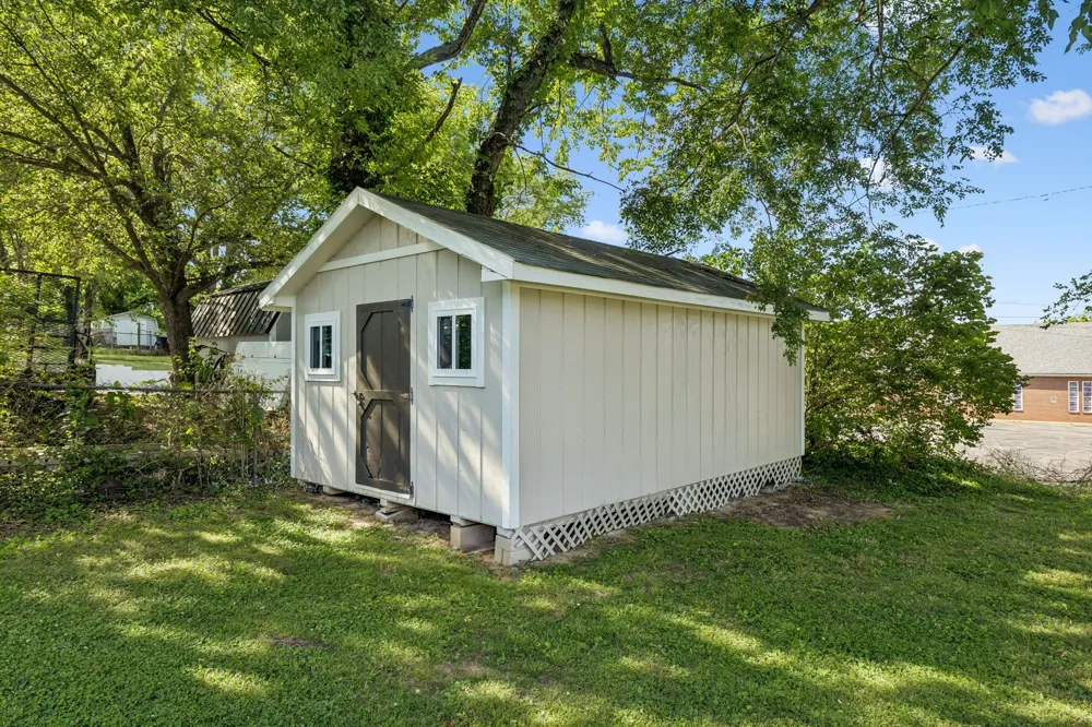 1057 Mapleash Ave Columbia, TN 38401
