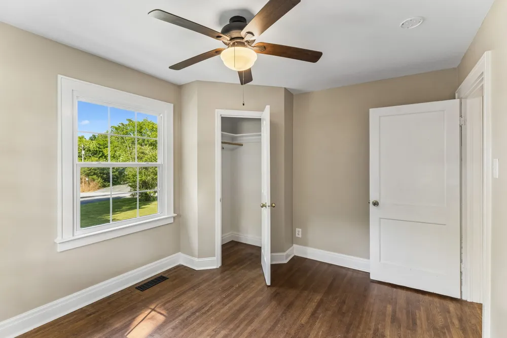 1057 Mapleash Ave Columbia, TN 38401