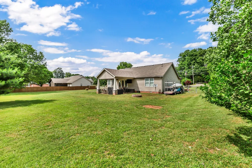 4111 Dixie Beeline Hwy Trenton, KY 42286