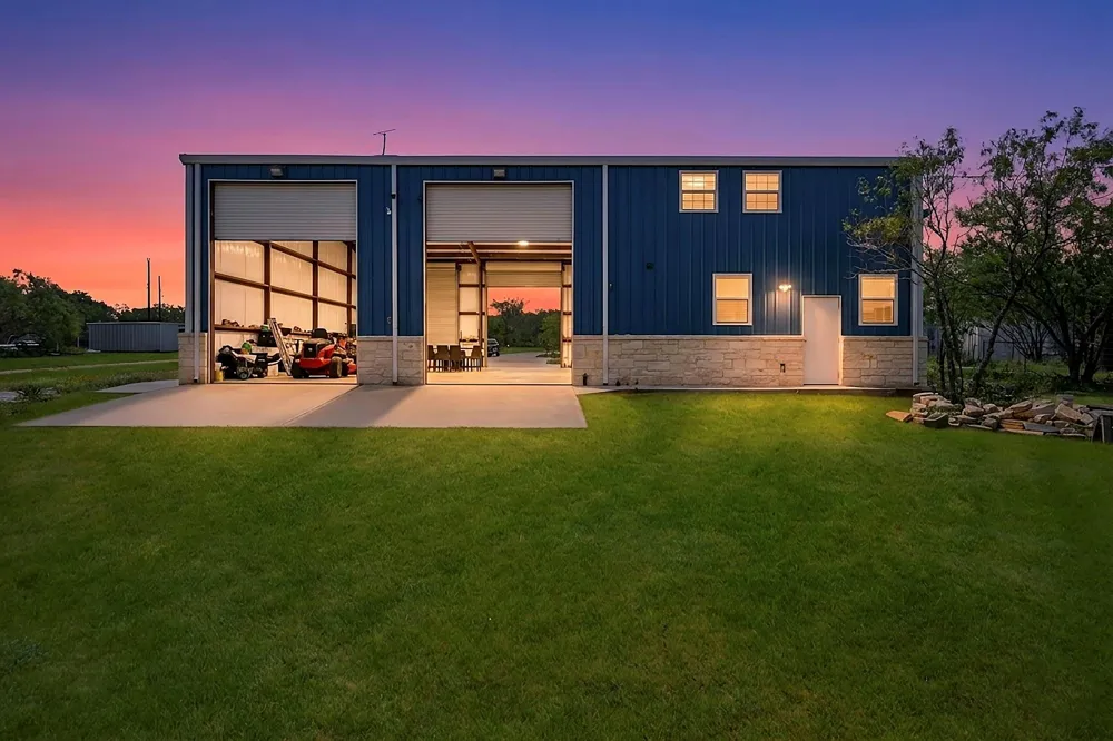 225 Buttercup Lane Floresville, TX 78114