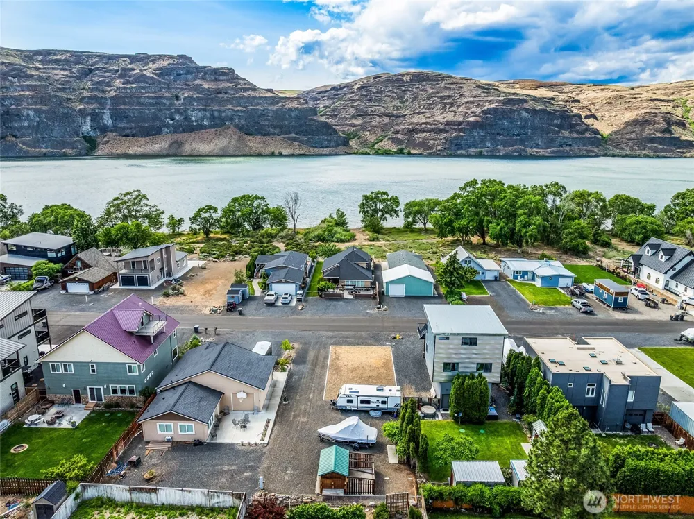 685 River Drive SW Quincy, WA 98848