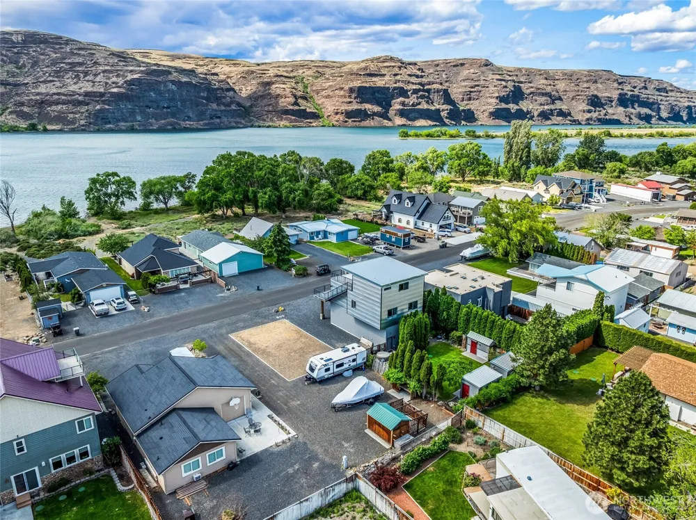 685 River Drive SW Quincy, WA 98848