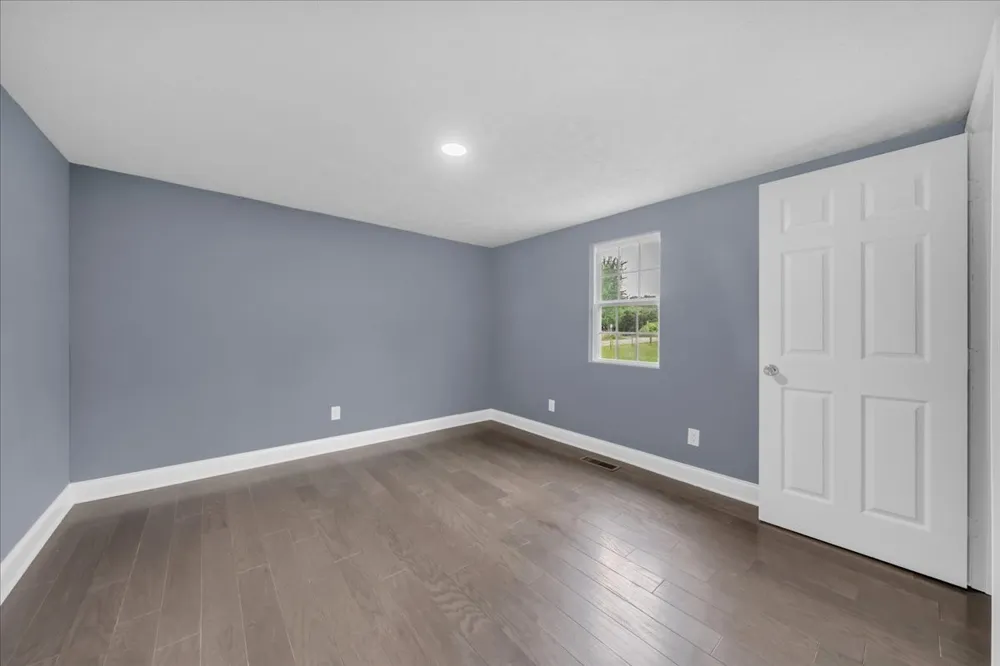 72 W 1st St Hillsboro, TN 37342