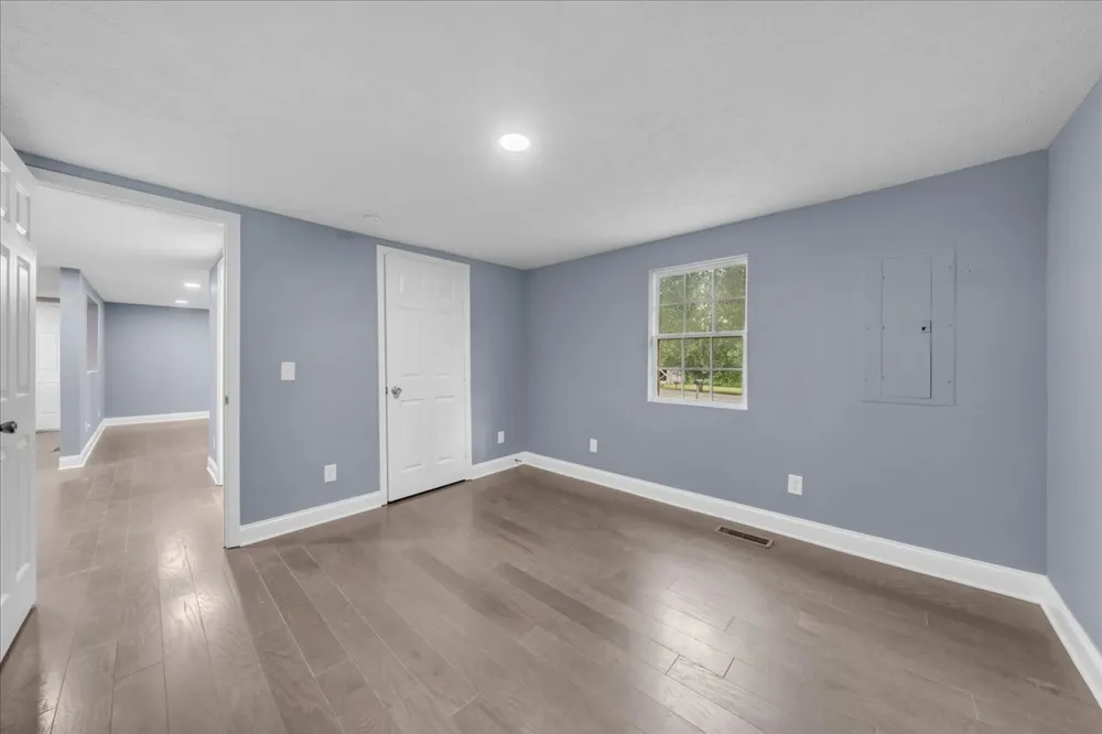 72 W 1st St Hillsboro, TN 37342