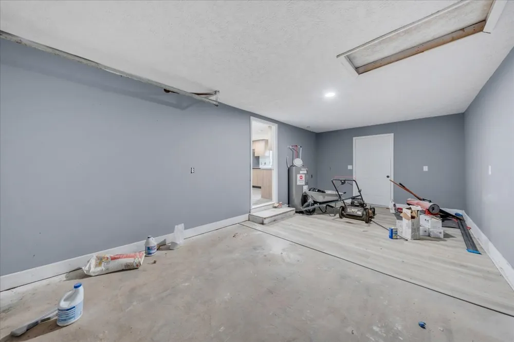 72 W 1st St Hillsboro, TN 37342