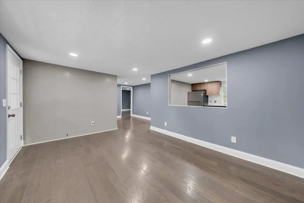72 W 1st St Hillsboro, TN 37342