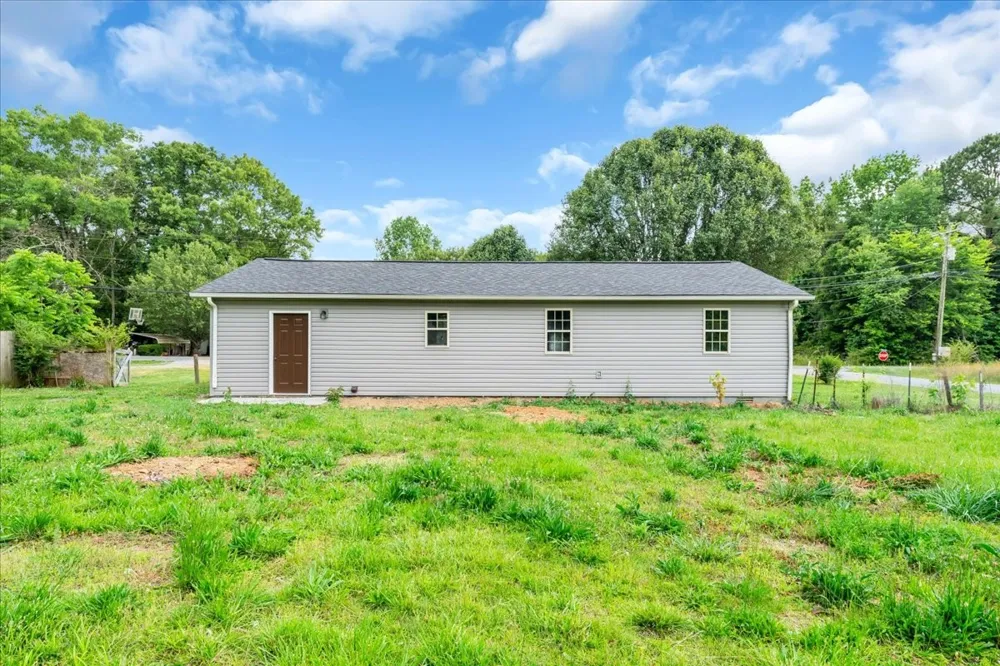 72 W 1st St Hillsboro, TN 37342