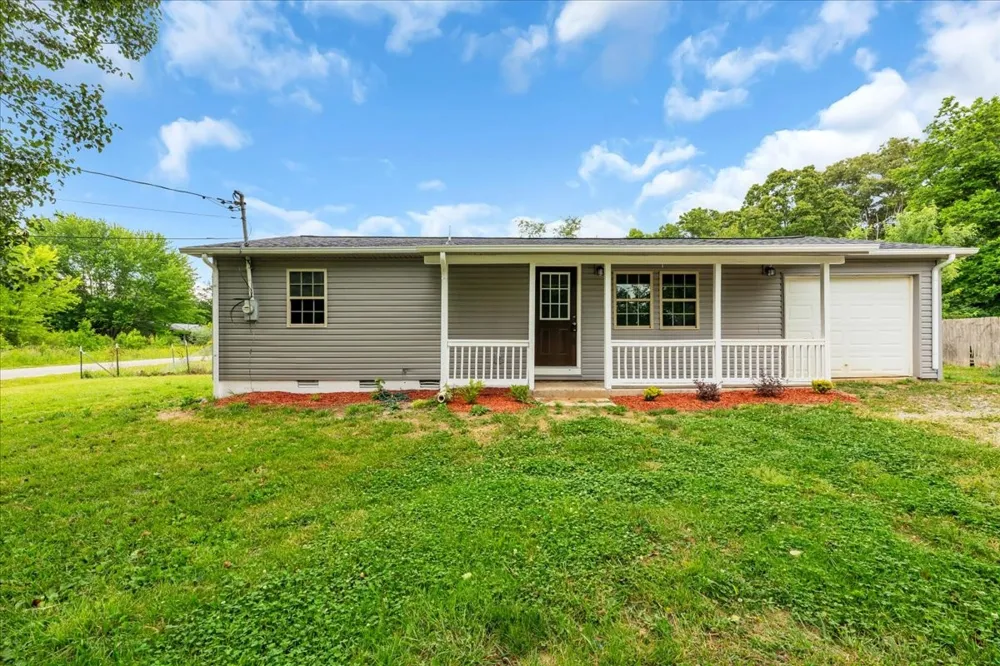 72 W 1st St Hillsboro, TN 37342