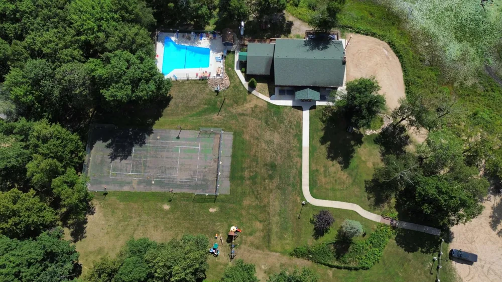 8305 Meadow Lake Road SW Motley, MN 56466