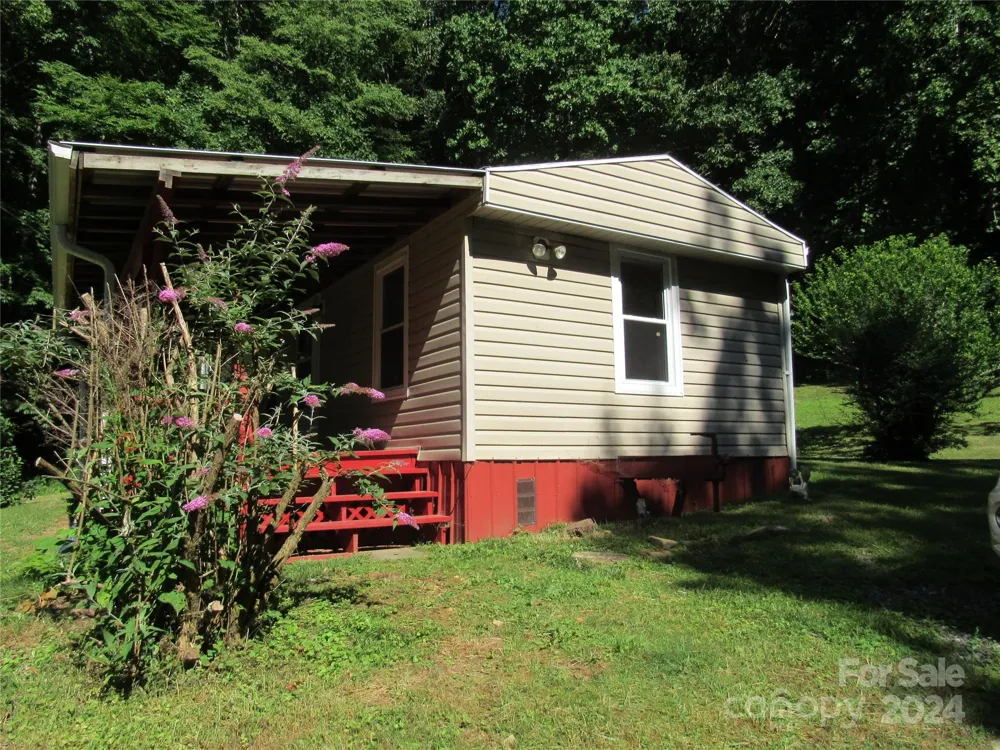 664 Woodfin Road Sylva, NC 28779
