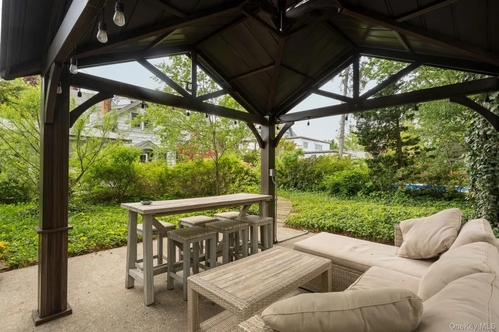 322 Albany Avenue Kingston, NY 12401